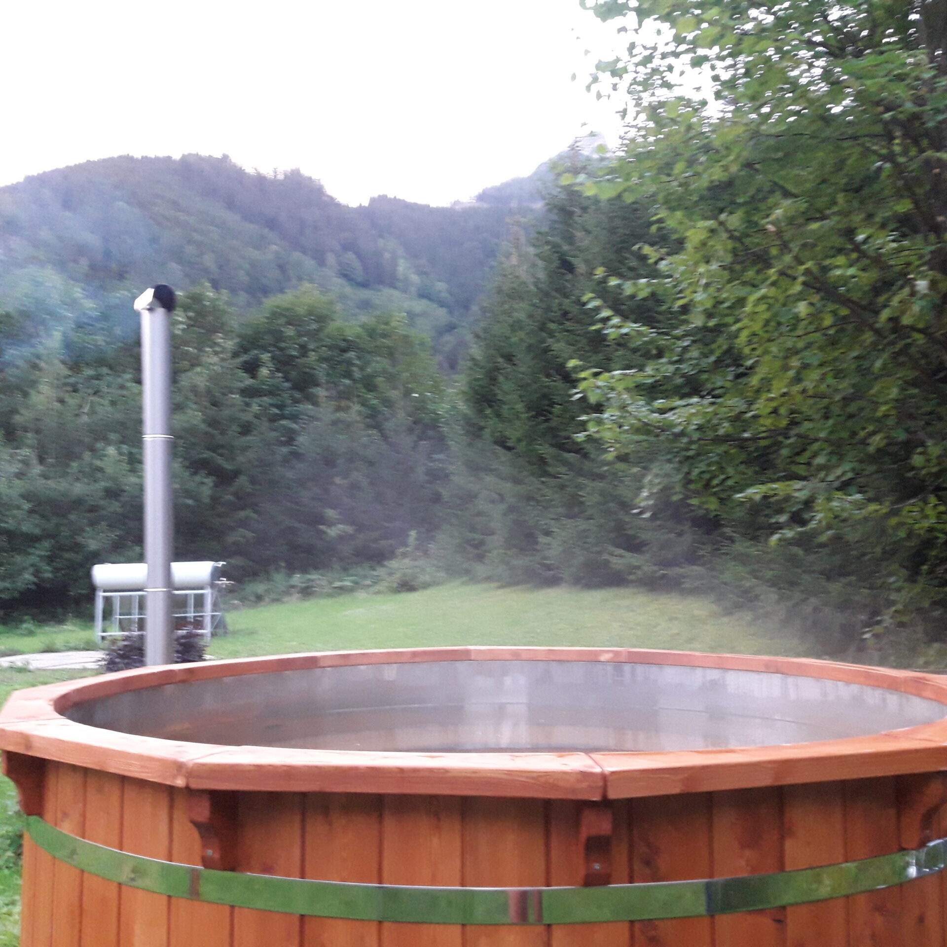 Stainless Steel Hot Tub - Benexter